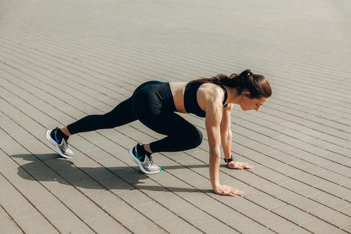 6 Lower Ab Workouts That Target Core Strength and Improve Posture