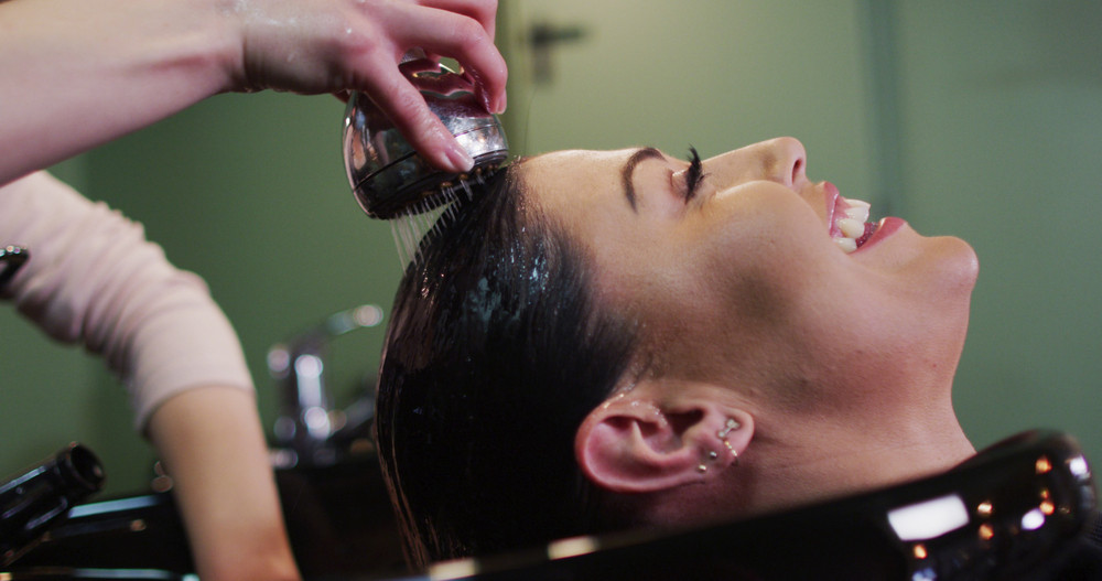 Finding the Perfect Family Haircut Spot in Trinity, FL: Tips for a Smooth Salon Experience